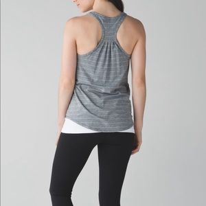 Lululemon yogi everyday tank size 4 gray white striped racerback